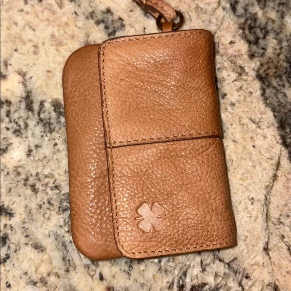 Lucky Brand Patti leather hobo tote in Topanga Tan. - Picture 7 of 16